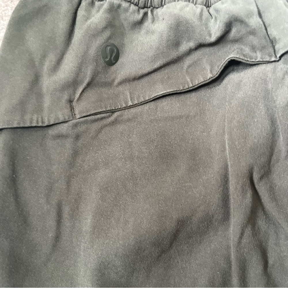 Lululemon Essential Affinity Jogger - image 7